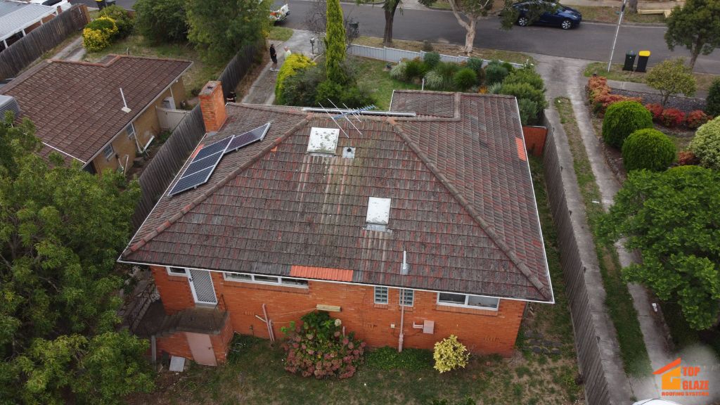 Signs Your Roof May Be Leaking